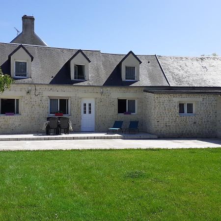 Villa Au Dom-Icile à Monceaux-en-Bessin Extérieur photo